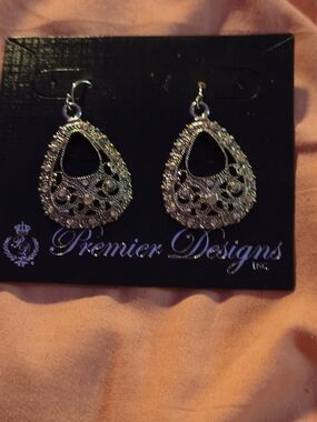 Premier Designs Silver Filigree Open Teardrop Earrings